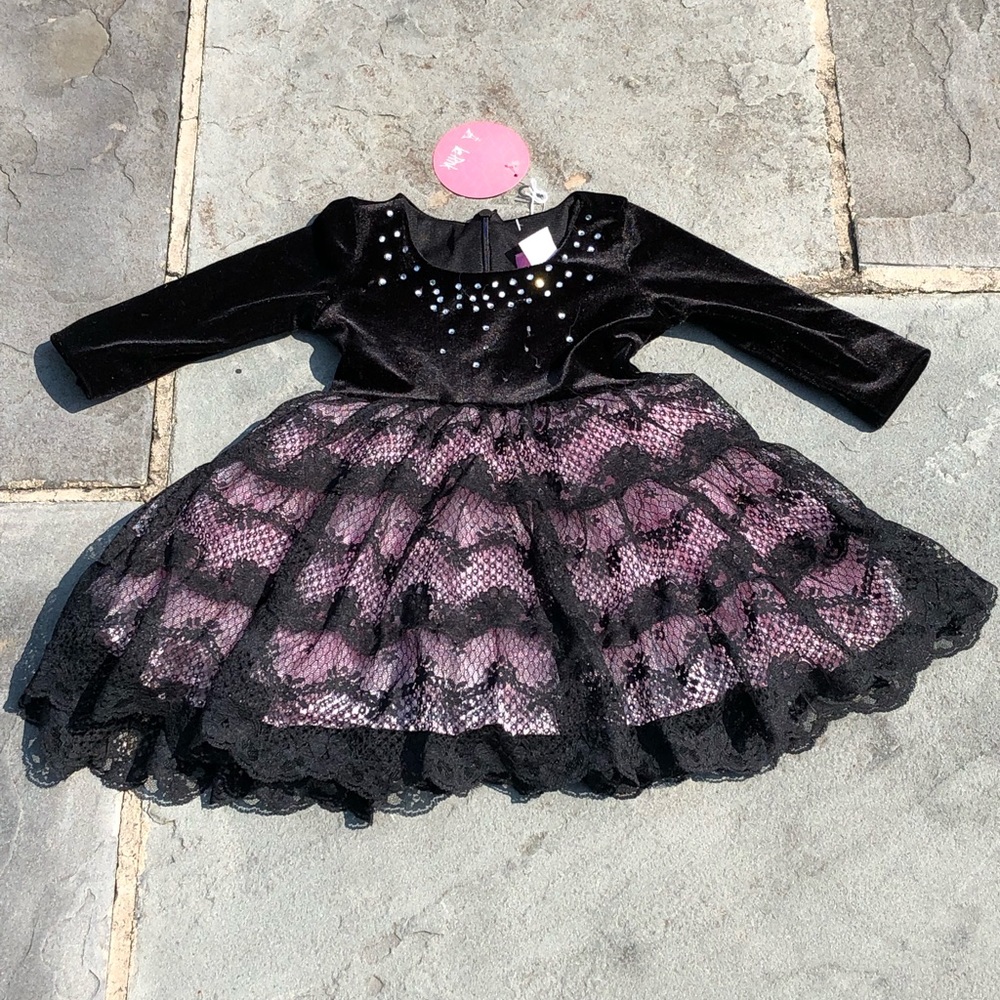 LE PINK**Black Velvet + Lace Dress**18 mo. $98
